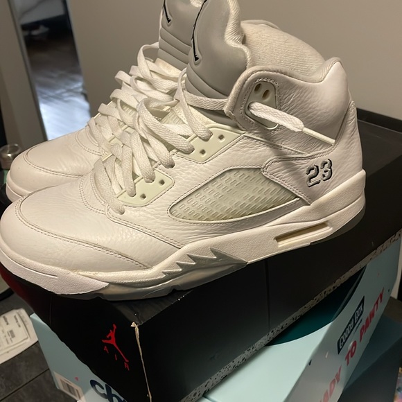 Jordan 5 metallic - Picture 3 of 6